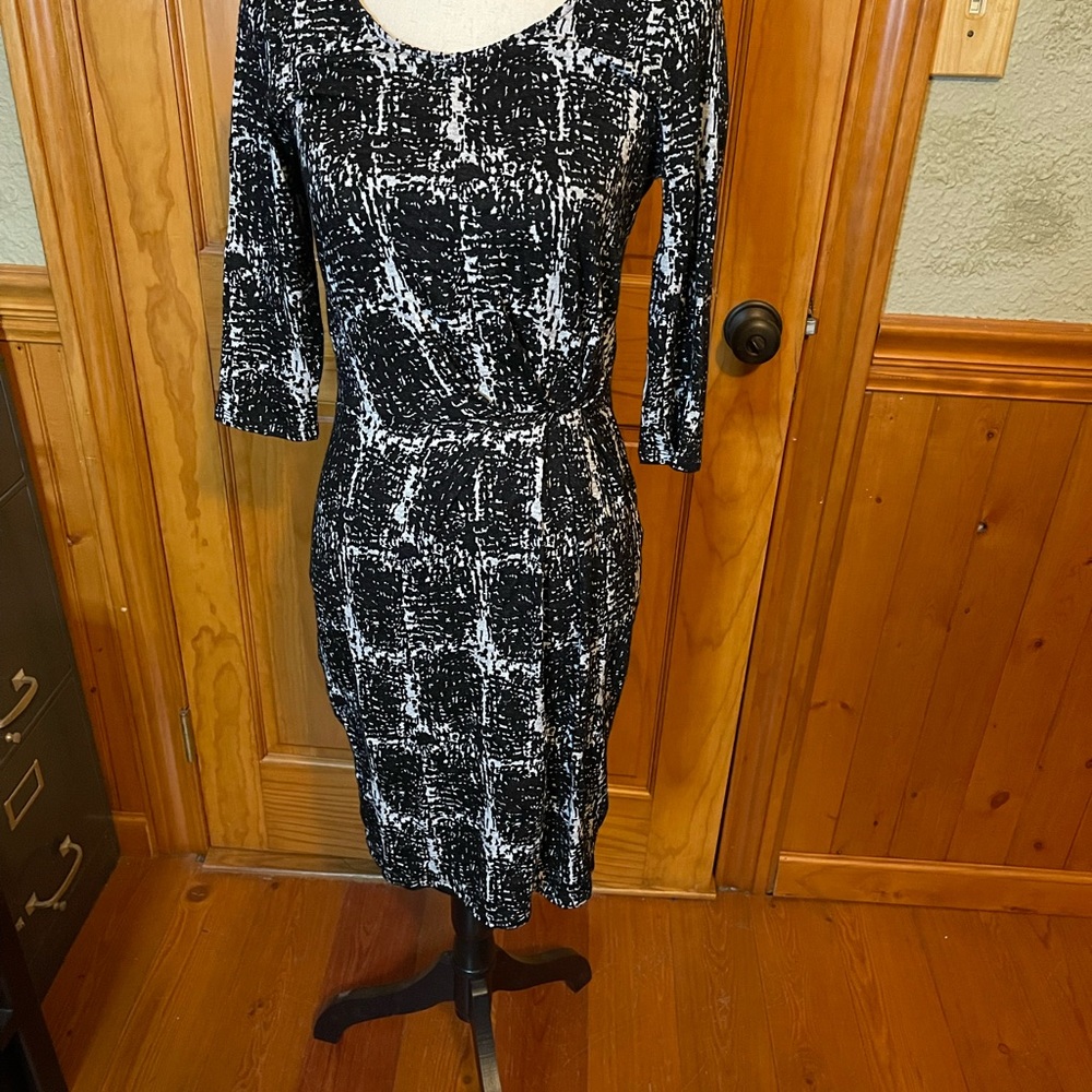 Le Lis size small, black and white wrap dress.